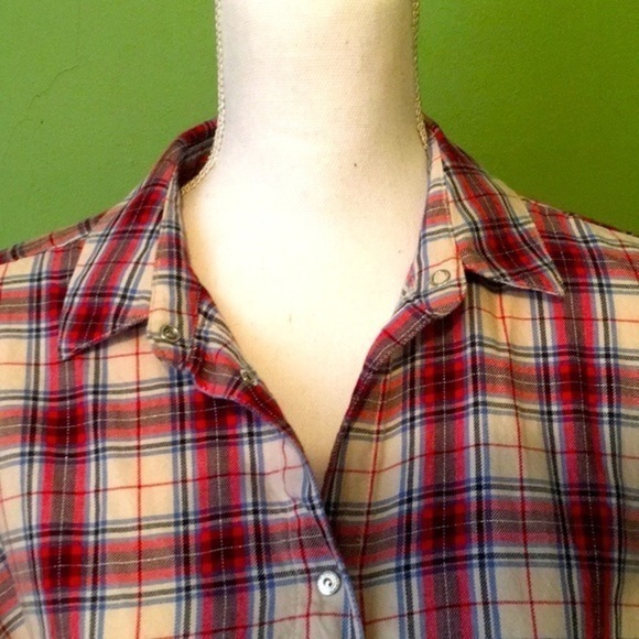 Zara oversized red and white checked crop top - Picture 2 of 10